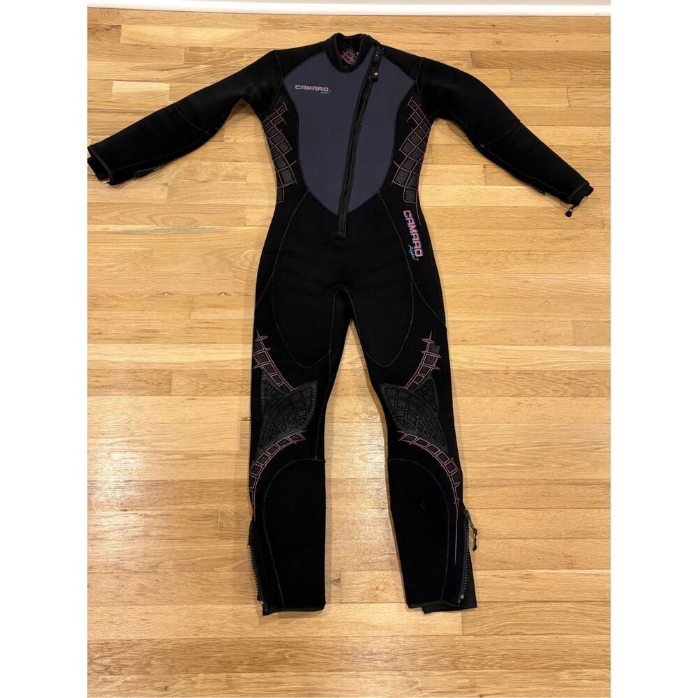 Camaro Alpha 7 Overall Wetsuit Size 40/Medium Black Pink 7mm Front Zip Spine Pad